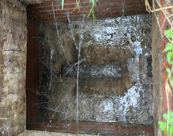 Groundwater infiltration into a manhole